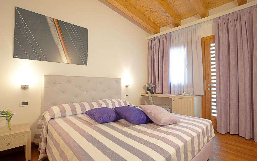 Tre Merli Beach Hotel Trieste Room photo